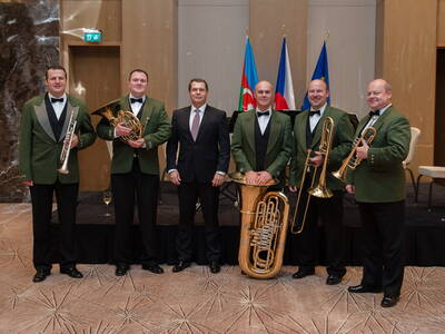 BrassFive.CZ Ázerbájdžán - Baku ambasáda ČR recepce - Ambasador Vítězslav Pivoňka