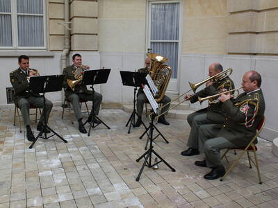 Ambasáda ČR v Paříži, 2011